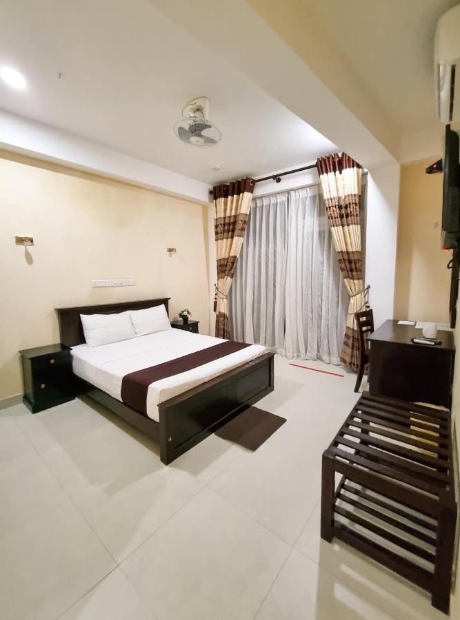 100m² 2 slaapkamer, 2 privé badkamer Appartement in Peradeniya Kandy Buitenkant foto