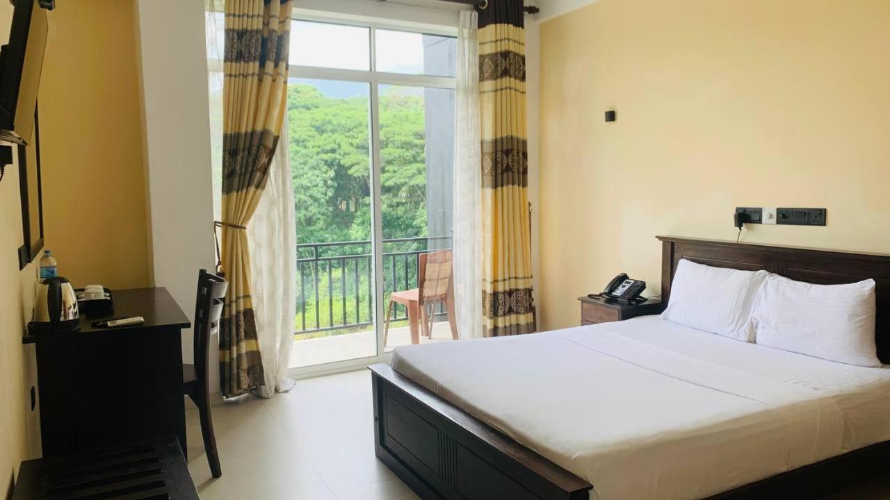 100m² 2 slaapkamer, 2 privé badkamer Appartement in Peradeniya Kandy Buitenkant foto