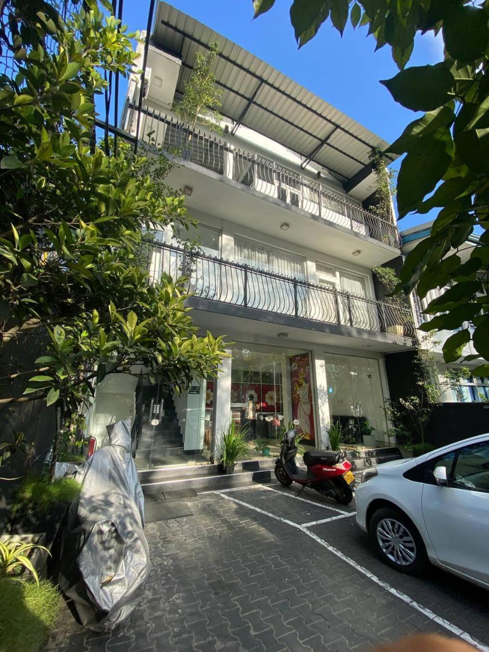 100m² 2 slaapkamer, 2 privé badkamer Appartement in Peradeniya Kandy Buitenkant foto