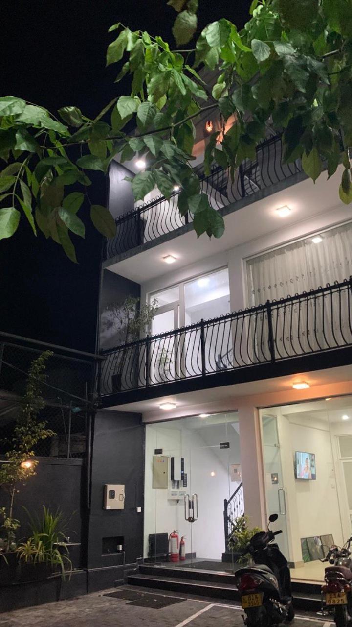 100m² 2 slaapkamer, 2 privé badkamer Appartement in Peradeniya Kandy Buitenkant foto