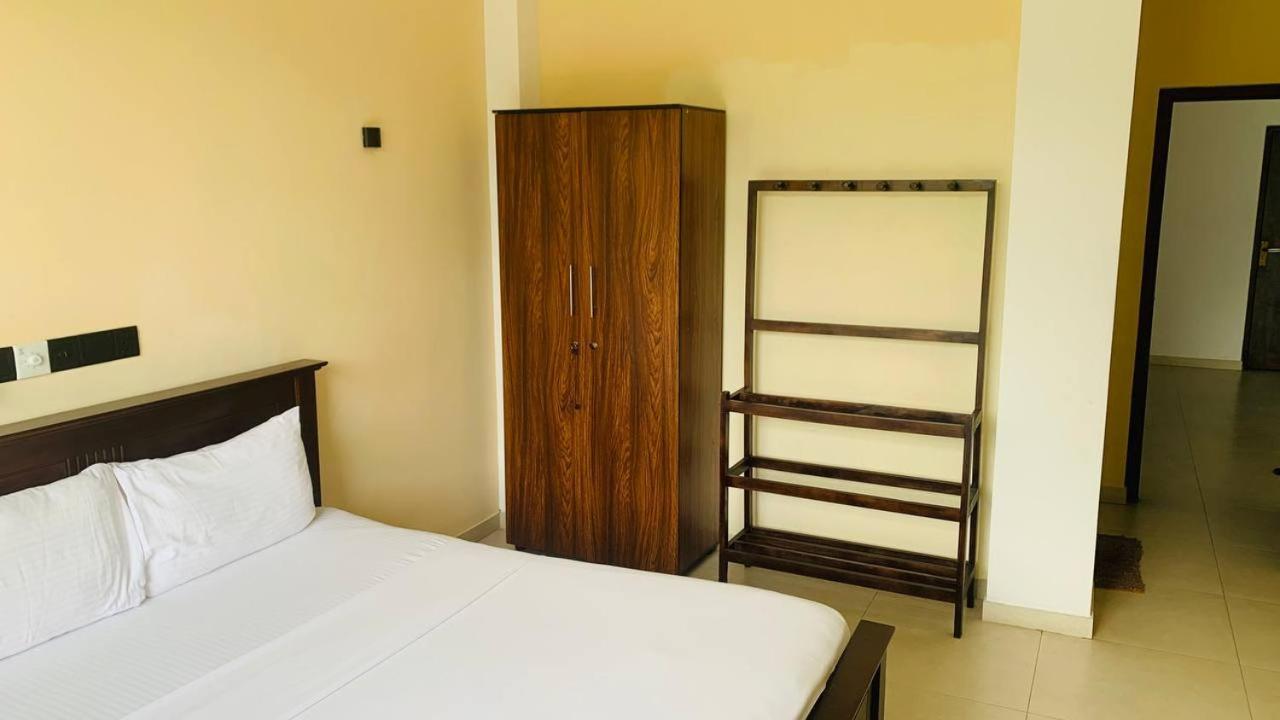 100m² 2 slaapkamer, 2 privé badkamer Appartement in Peradeniya Kandy Buitenkant foto